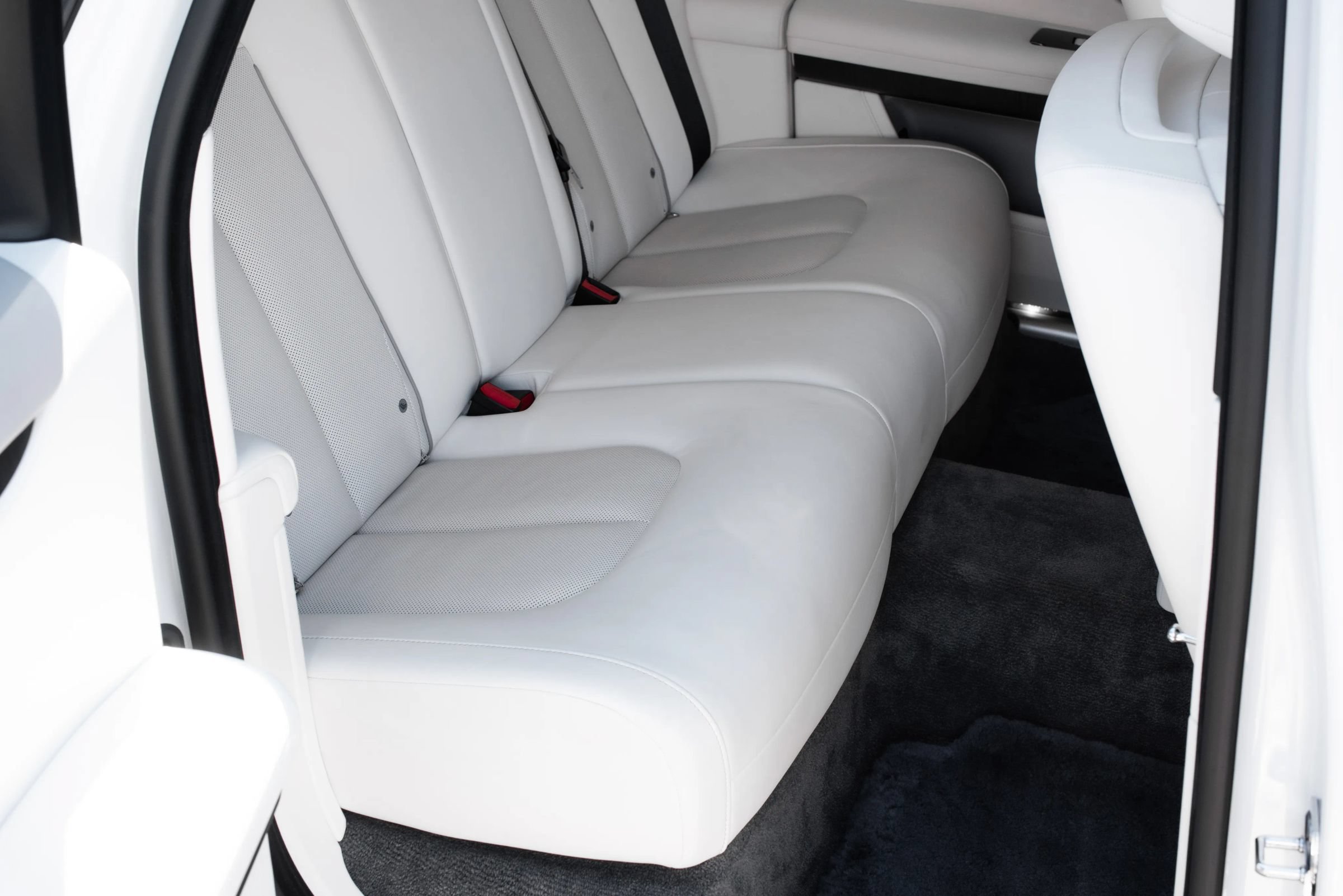 Used 2021 Rolls-Royce Ghost AWD/4WD image 32