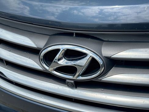 Used 2017 Hyundai Santa Fe Sport w/ 2.0T Ultimate Tech Package 05 AWD/4WD image 13