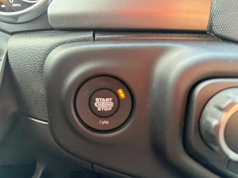 Used 2023 Jeep Wrangler Sport S image 29