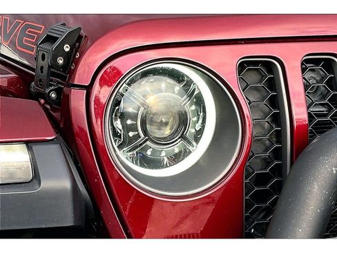 Used 2021 Jeep Gladiator Mojave AWD/4WD image 29