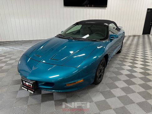 Used 1996 Pontiac Firebird Convertible RWD image 54
