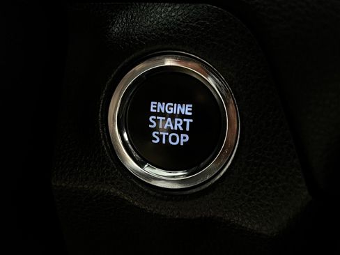 Used 2024 Toyota RAV4 XLE FWD image 20
