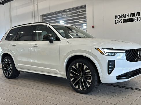 New 2026 Volvo XC90 T8 Ultra w/ Lounge Package AWD/4WD image 3