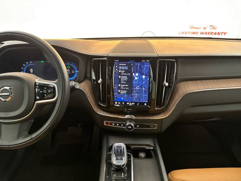 Used 2022 Volvo XC60 T8 Inscription w/ Advanced Package image 13