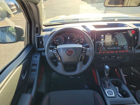 New 2026 Nissan Frontier PRO-4X w/ Tow Package AWD/4WD image 10