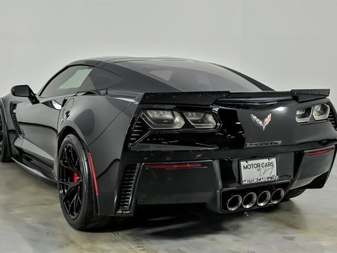 Used 2018 Chevrolet Corvette Z06 RWD image 10