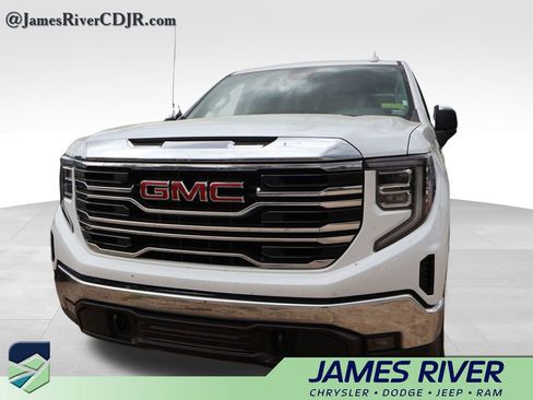 Used 2025 GMC Sierra 1500 SLT image 1