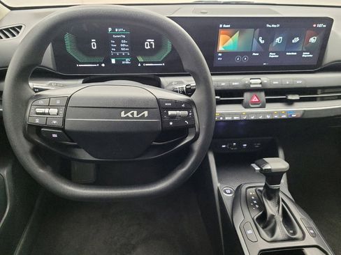 Used 2025 Kia K4 FWD image 22