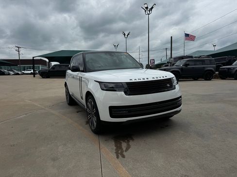 Certified 2024 Land Rover Range Rover Autobiography image 12