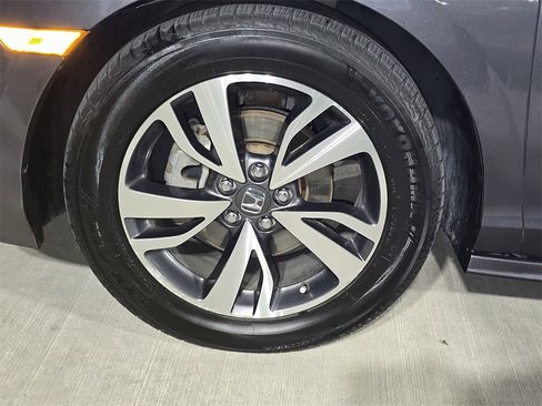 Used 2022 Honda Odyssey Touring image 11