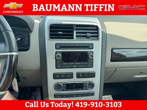 Used 2010 Lincoln MKX 2WD image 11