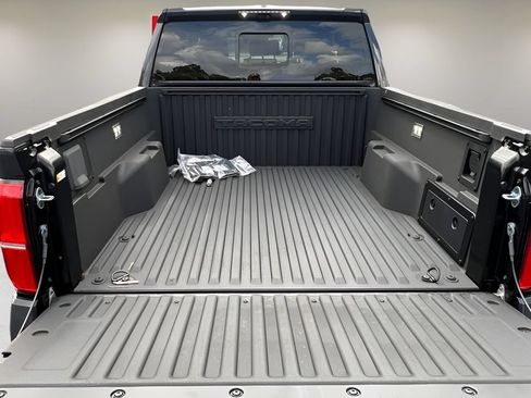 Certified 2025 Toyota Tacoma Limited AWD/4WD image 15