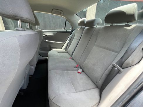 Used 2013 Toyota Corolla L FWD image 32