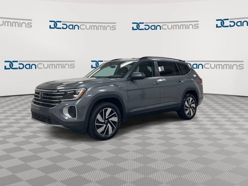 Used 2025 Volkswagen Atlas SE FWD image 4