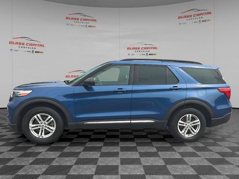 Used 2020 Ford Explorer XLT w/ Equipment Group 202A AWD/4WD image 4