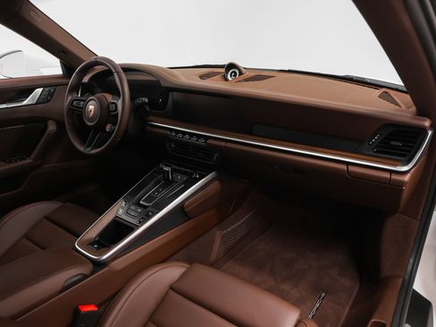 Certified 2026 Porsche 911 Carrera 4S AWD/4WD image 36