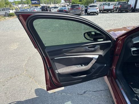 Used 2024 Audi RS 6 performance image 30