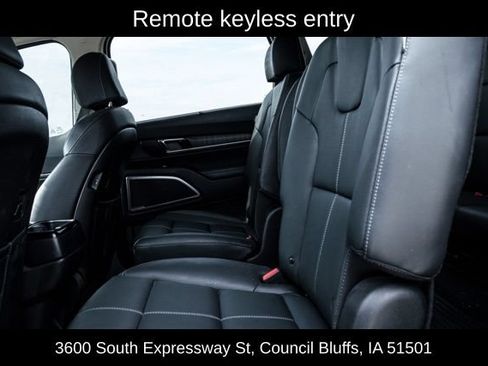 Used 2025 Kia Telluride EX w/ EX Captain's Chair Package AWD/4WD image 20