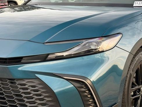 Used 2025 Toyota Camry SE w/ Convenience Package image 11