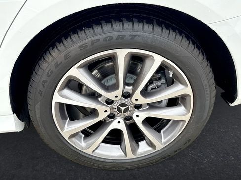 Used 2023 Mercedes-Benz E 350 4MATIC Sedan image 28