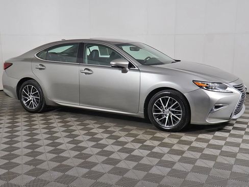 Used 2017 Lexus ES 350 w/ Luxury Package FWD image 17