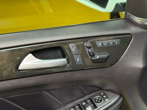 Used 2016 Mercedes-Benz GL 450 4MATIC image 36