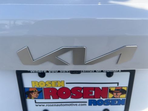 Certified 2024 Kia Sorento SX Prestige w/ Olive Brown Leather Package image 34