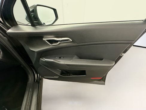 Used 2024 Kia Sportage LX AWD/4WD image 32
