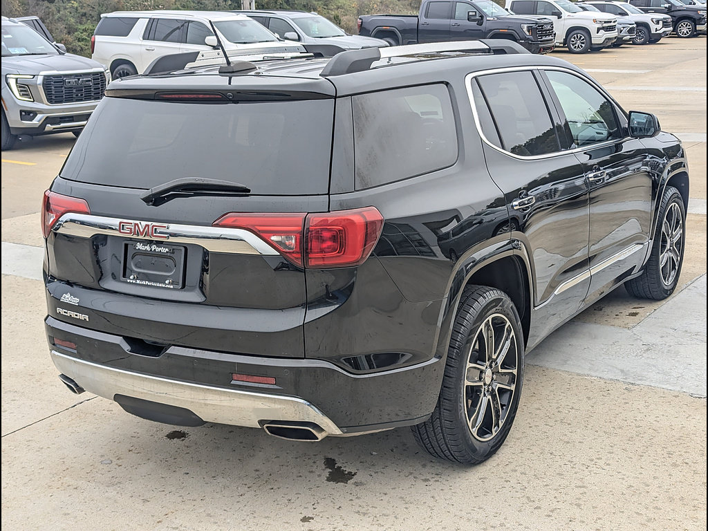 Used 2017 GMC Acadia Denali w/ Technology Package FWD image 7
