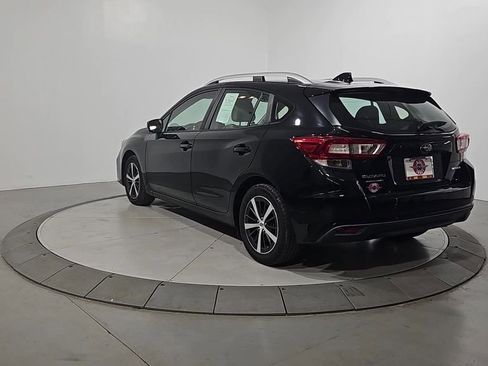 Used 2019 Subaru Impreza 2.0i Premium image 3