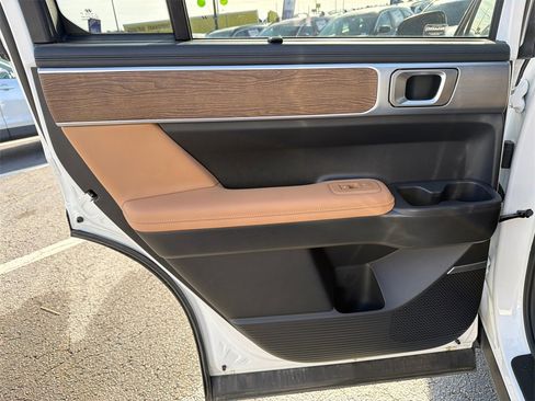 Used 2024 Hyundai Santa Fe Limited image 22