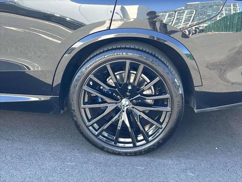 Used 2022 BMW X5 xDrive40i w/ Premium Essential Package image 11