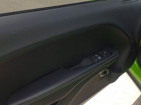 Used 2017 Dodge Challenger SRT Hellcat image 12