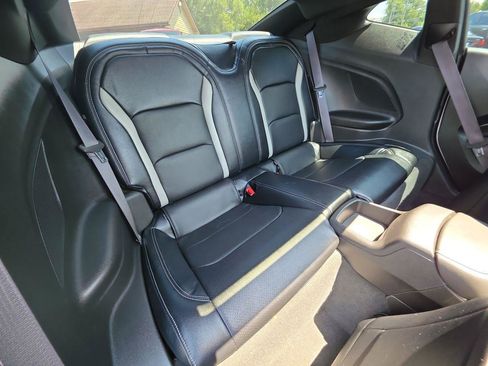 Used 2017 Chevrolet Camaro SS RWD image 7