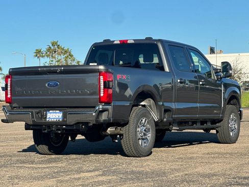 New 2026 Ford F250 Lariat w/ Lariat Premium Package image 4