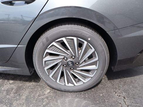 New 2026 Hyundai Sonata Limited FWD image 20