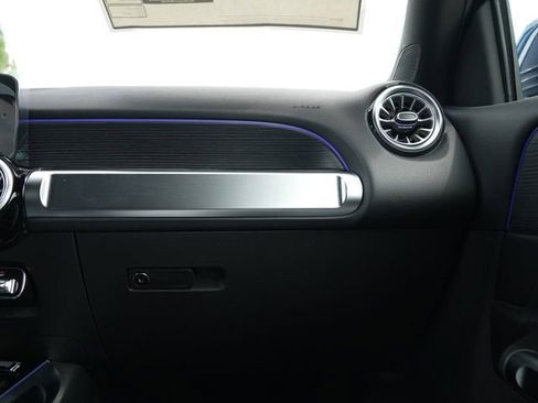 Certified 2026 Mercedes-Benz GLB 250 4MATIC image 30