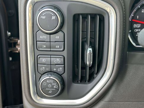 Used 2019 Chevrolet Silverado 1500 LTZ image 20