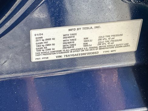 Used 2024 Tesla Model Y Long Range AWD/4WD image 28