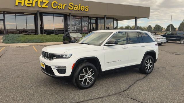 Used 2024 Jeep Grand Cherokee Limited AWD/4WD image 4