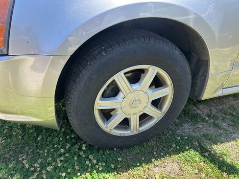Used 2004 Cadillac SRX w/ Preferred Equipment Group AWD/4WD image 13