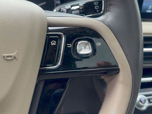 Used 2022 Lincoln Corsair AWD w/ Premium Package image 14