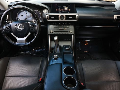 Used 2016 Lexus IS 200t image 2