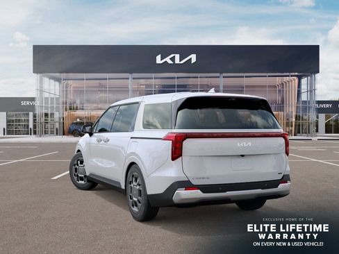 New 2026 Kia Carnival EX FWD image 5