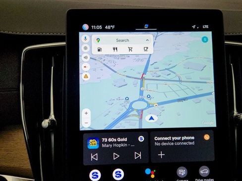 Used 2025 Volvo XC90 B6 Plus image 18