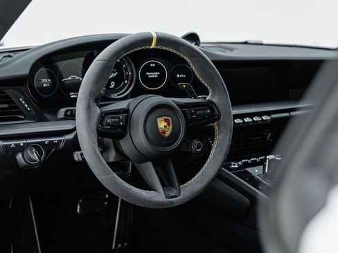 Used 2023 Porsche 911 Carrera GTS RWD image 37