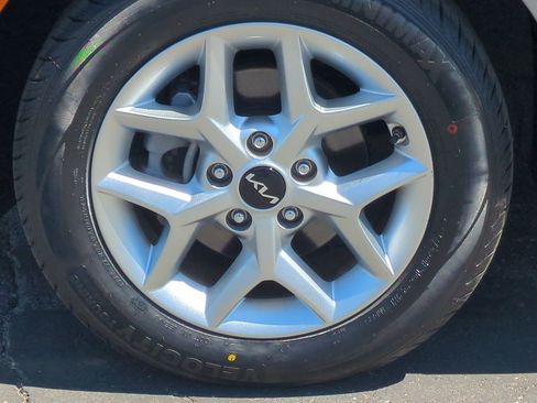 Certified 2023 Kia Soul LX w/ LX Technology Package FWD image 26