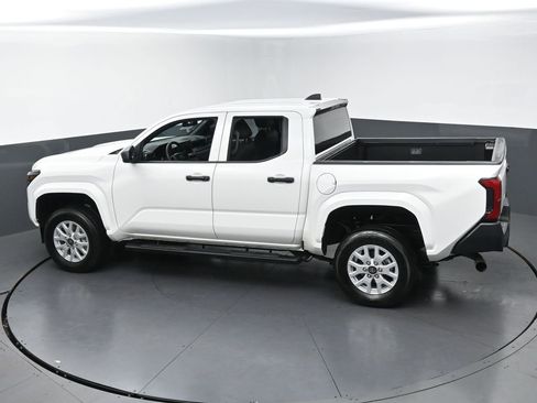 Used 2025 Toyota Tacoma SR RWD image 42