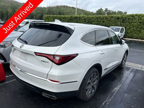 Used 2023 Acura MDX FWD w/ Technology Package image 4