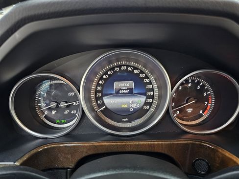 Used 2014 Mercedes-Benz E 350 Sedan image 31